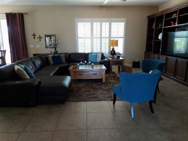 Building Photo - Fully furnished home in Estrella Mountain ...