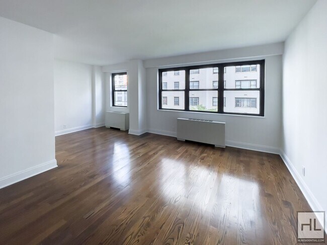 Building Photo - East 89 Street
