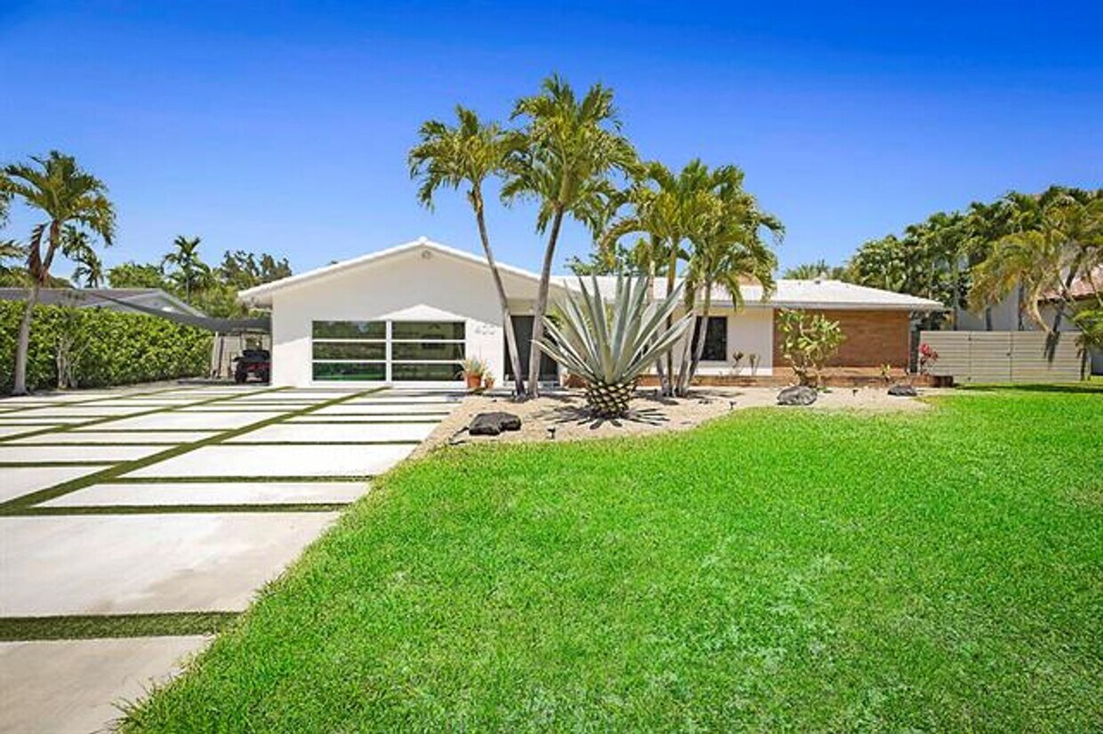 Foto principal - 400 NW 6th Ave