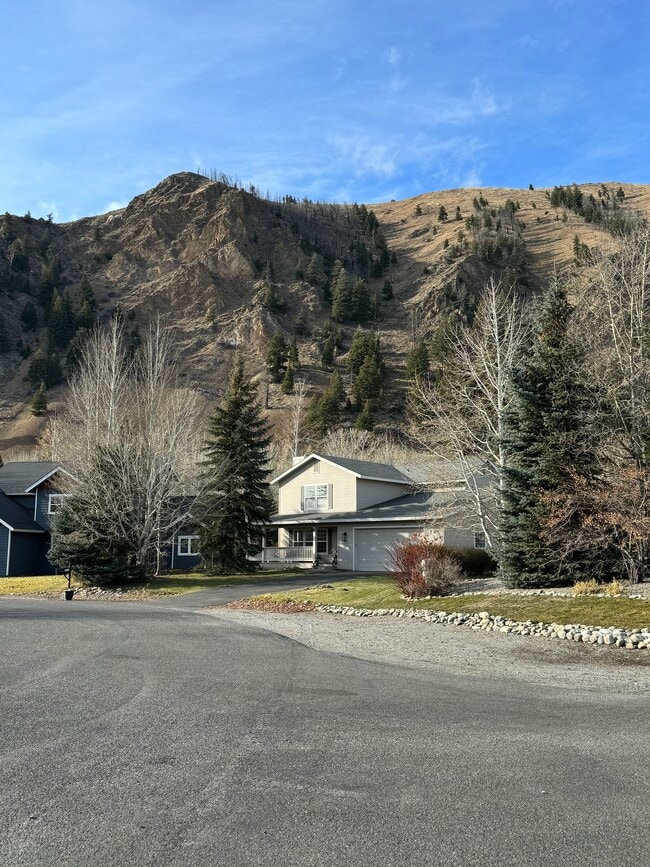 751 Angela Dr, Hailey, ID 83333 House Rental in Hailey, ID