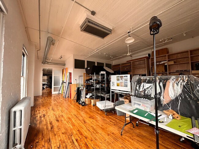 Foto del edificio - 1800 Central St