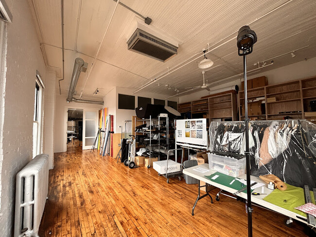 Building Photo - 1800 Central St