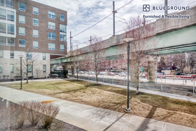 Building Photo - 5 Glassworks Ave