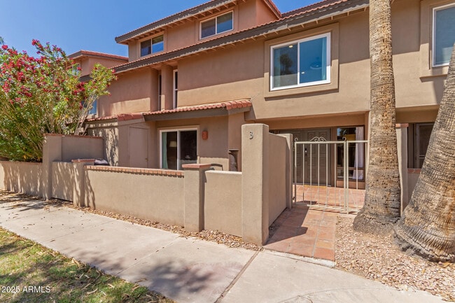 Building Photo - 7921 E San Miguel Ave