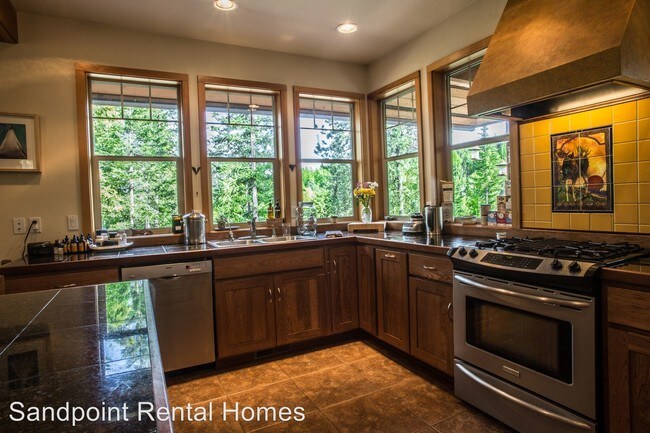Foto del edificio - 4 br, 4 bath House - 11598 West Pine Street