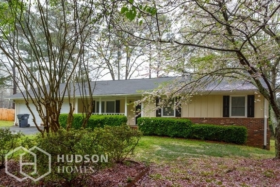 Foto principal - 1735 Pheasant Run