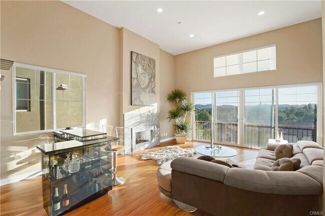 Foto del edificio - 5672 Como Cir