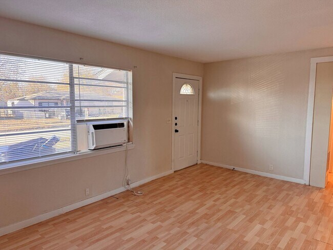 Building Photo - Affordable 3 Bed 1 Bath In Lynwood