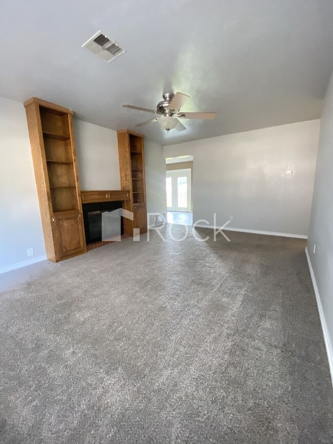 Foto del edificio - 3 bedroom/2 bathroom home in Moore Schools