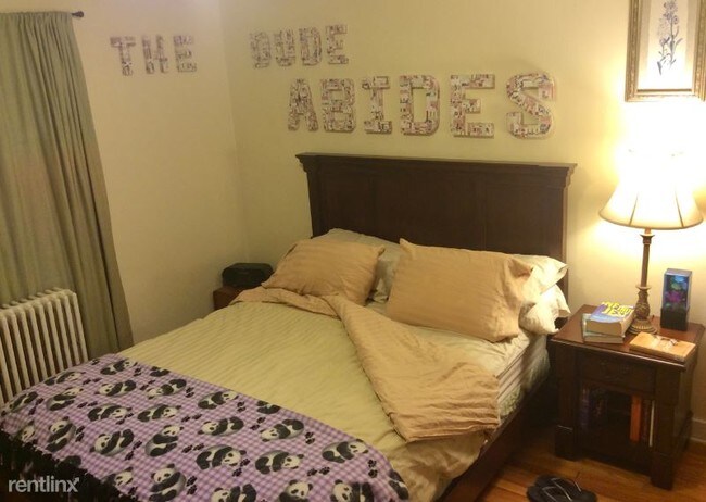 Foto del edificio - 1 br, 1 bath Apartment - 3010 Harvey St.