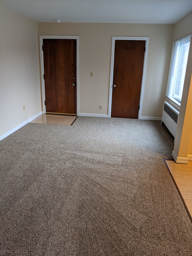 Foto del edificio - 6932 Murray Ave