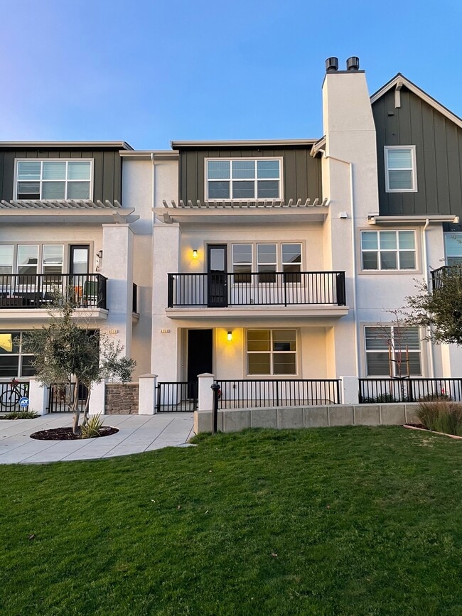 Building Photo - 4063 Dobbins Loop