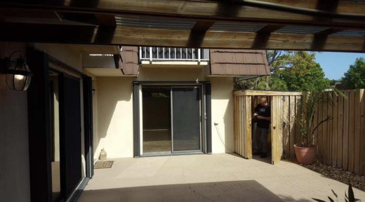 Building Photo - 1009 10th Ln