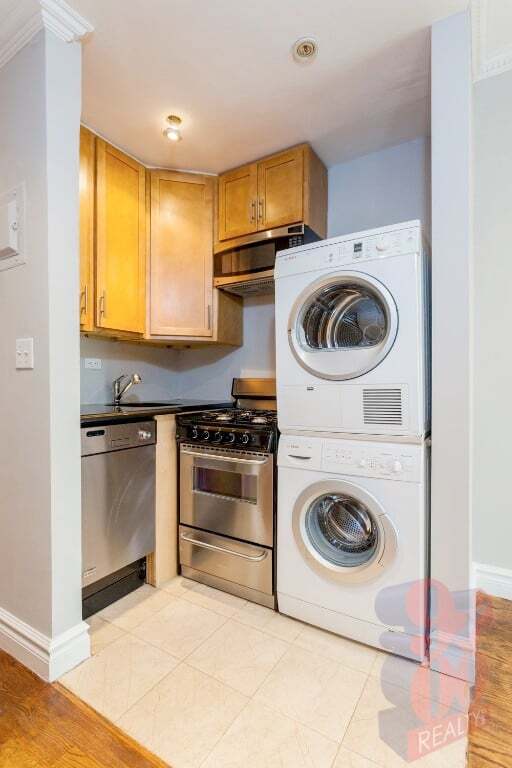 Foto del edificio - 213 E 26th St