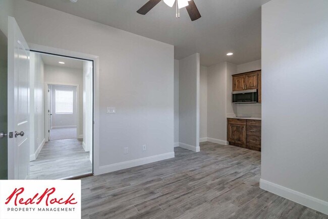Foto del edificio - Single-Level Home in Hurricane With an Attached Casita!