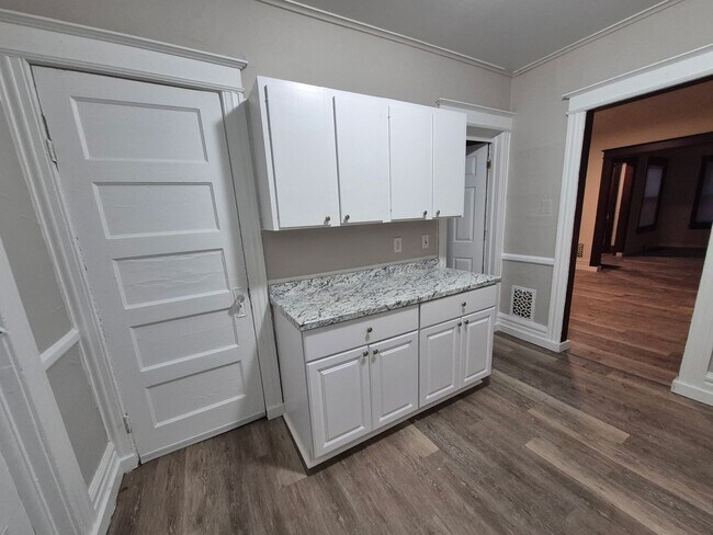 Foto del edificio - 205-207 Magee Ave