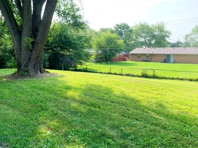Building Photo - EAST SIDE 4 BR HOME AVAILABLE NOW!
