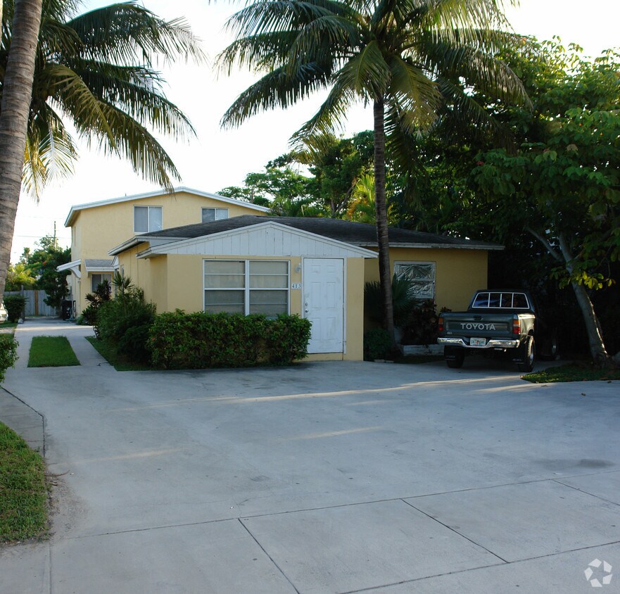 Foto del edificio - 409-413 SE 22nd St