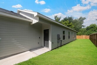 Building Photo - 7215 Tippett St