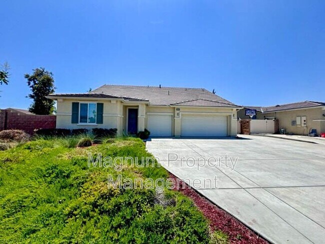 Building Photo - 34726 Yellow Root Ct