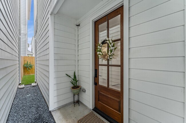 Foto del edificio - 1437 Ennis St