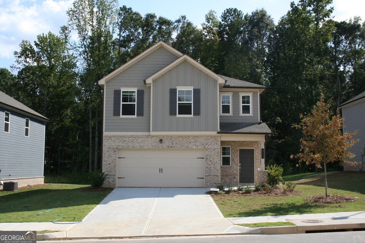 Primary Photo - 833 Evergreen Rd
