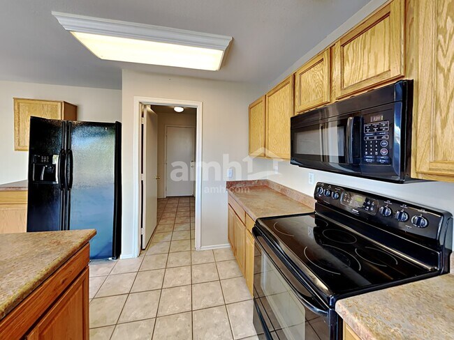 Building Photo - 1102 E Renegade Trl