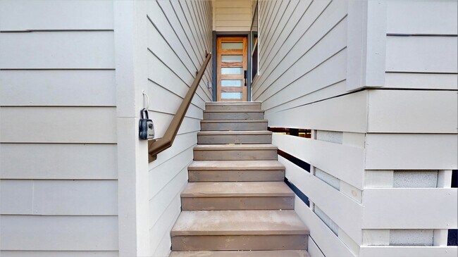 Building Photo - 12264 Kirkgard Dr