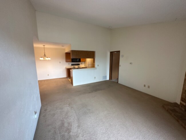 Building Photo - 8376 S Upham Way