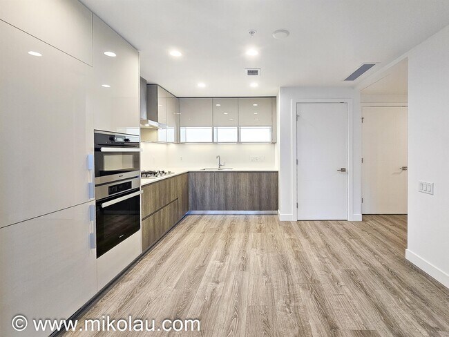 Photo du bâtiment - 6511-6511 Sussex Ave