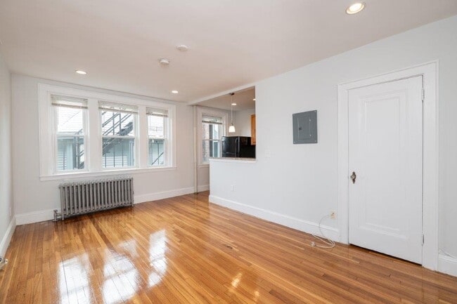 Building Photo - 130 Highland Ave