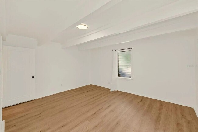 Foto del edificio - 925 16th Ave N