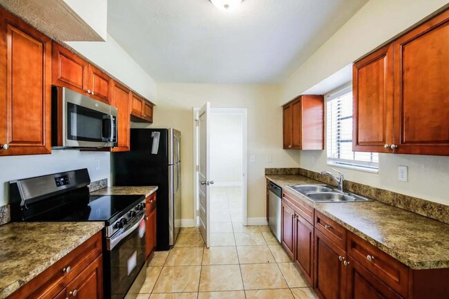 Foto del edificio - 1730 NW 178th St