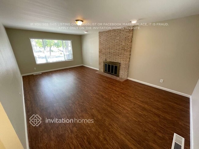 Building Photo - 5 Echo Cir