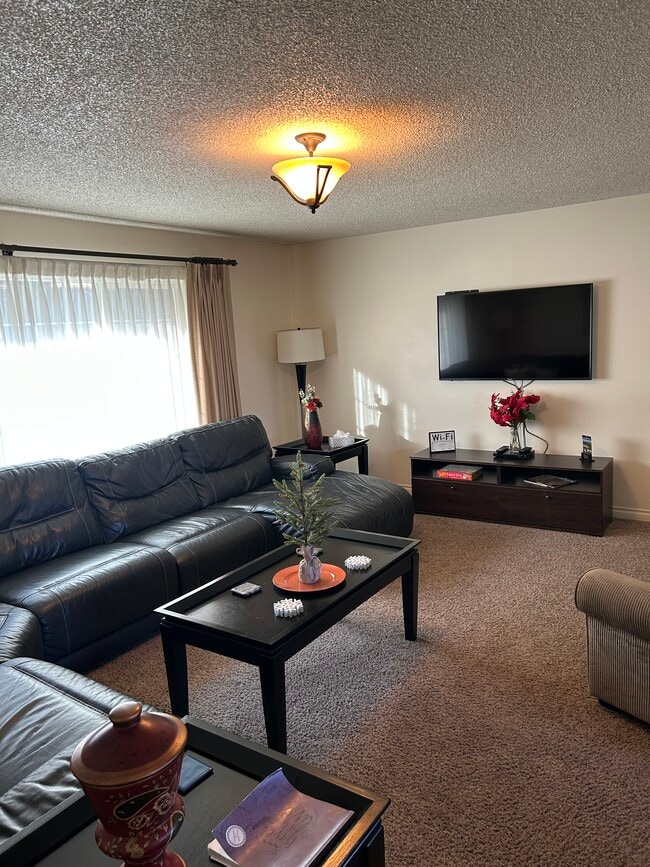 Building Photo - 808 N 51st Ave