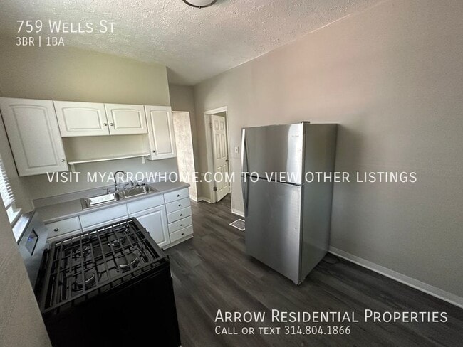 Building Photo - 759 Wells St. | 3 BR 1 Bath