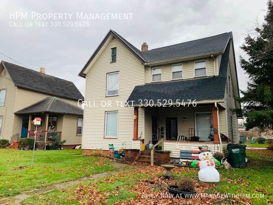 517 8th St SW Unit UP, Massillon, OH 44647 Room for Rent in Massillon, OH