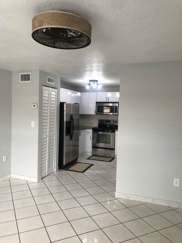 Foto del edificio - 5350 NW 4th St