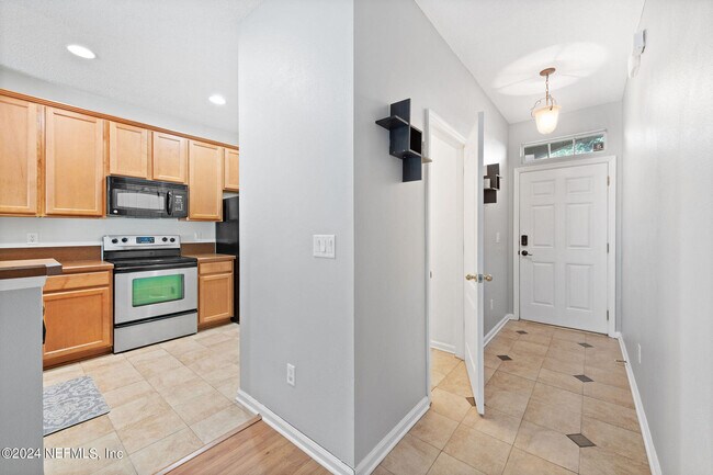 Foto del edificio - 12287 Black Walnut Ct