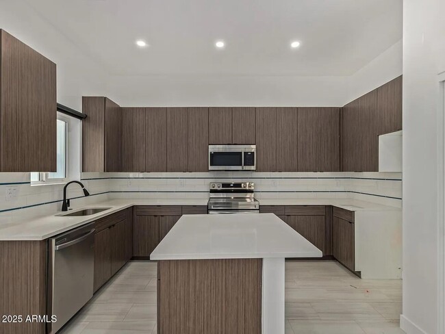 Foto del edificio - 3109 N 39th St