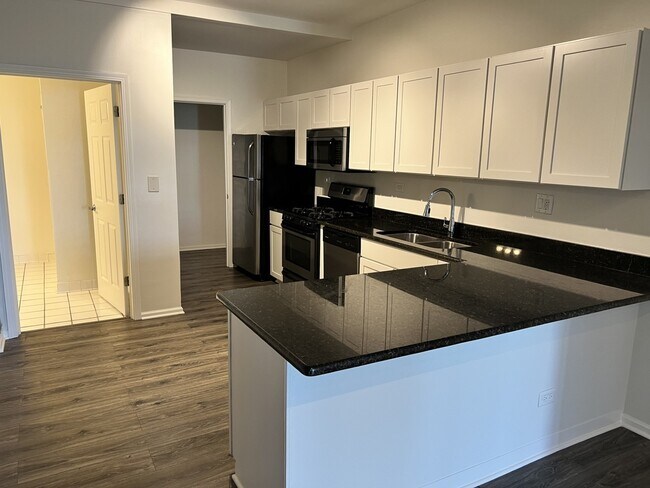 Foto del edificio - 625 Deerfield Rd