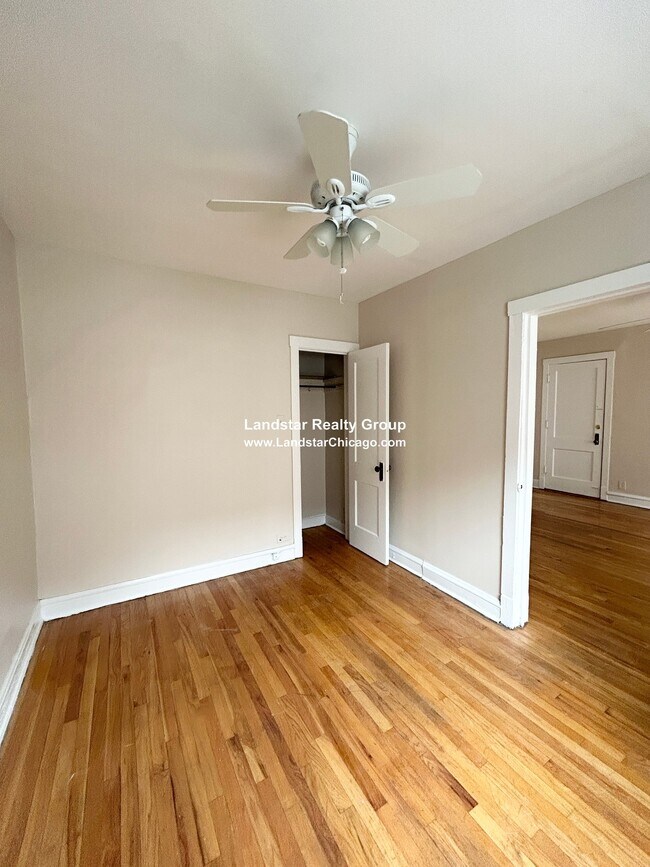Foto del edificio - 2348 W Touhy Ave