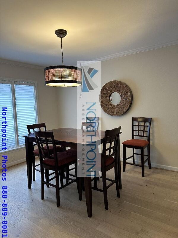 Building Photo - 17 Ivy Ridge NE