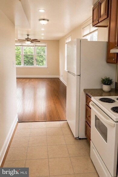 Building Photo - 63 Galveston Pl SW