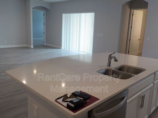 Foto del edificio - 7543 Tangerine Knoll Loop