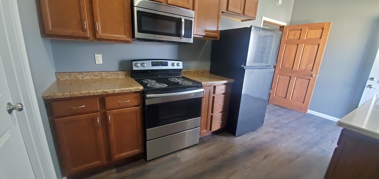 111 Lincoln Ave Unit A, Swanton, OH 43558 Apartments in Swanton, OH