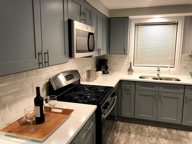 Foto del edificio - 3940 N Narragansett Ave