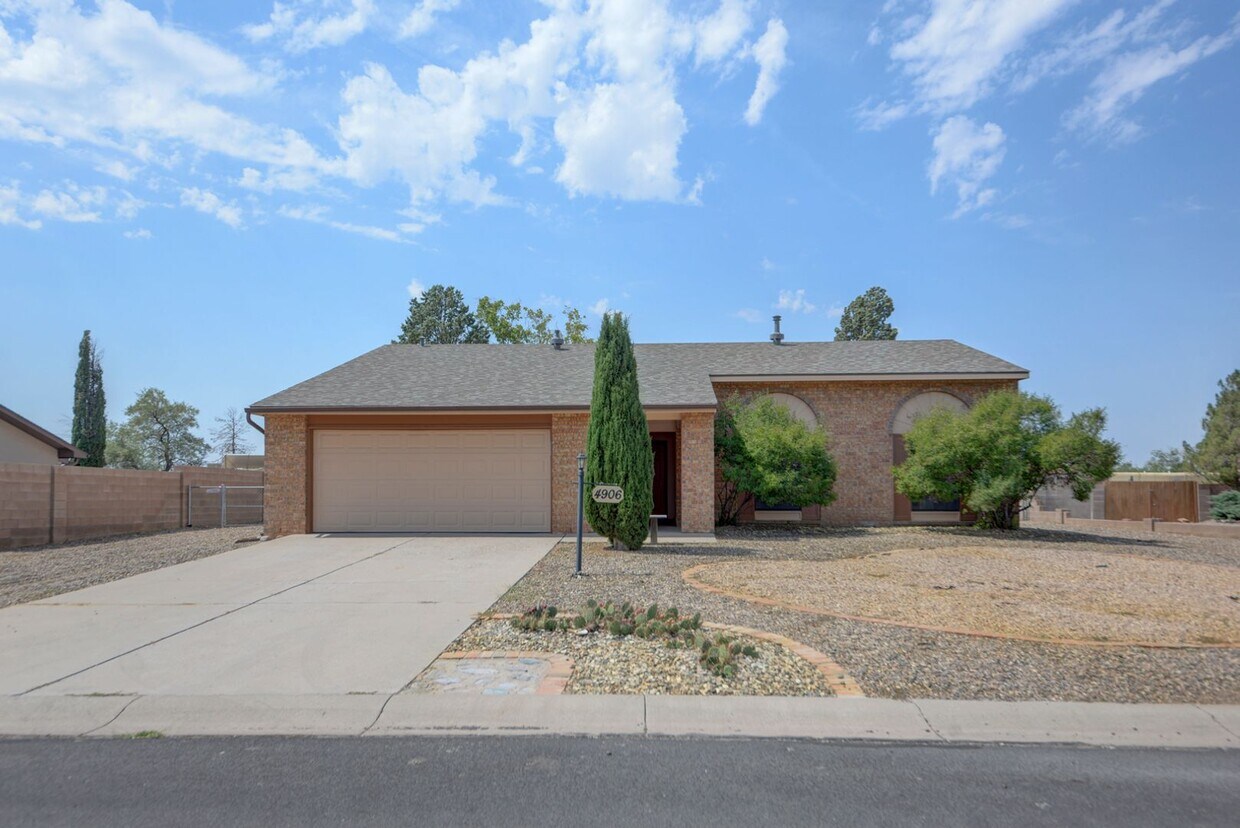 Foto principal - Amazing Three Bedroom in Heart of Rio Rancho!