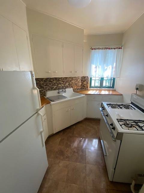 Foto principal - 1560 Unionport Rd