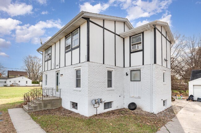 Foto del edificio - 2208 Bay City Rd